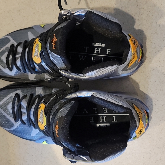 Lebron Twelve Wolf Grey - Picture 5 of 7